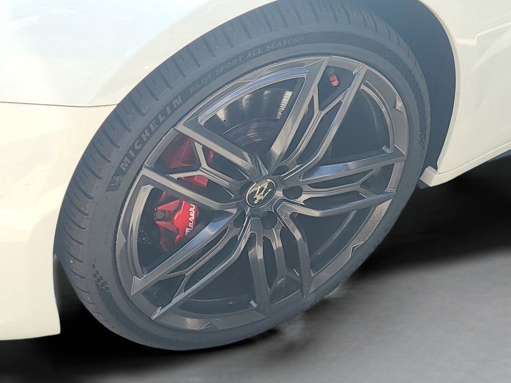 Used 2021 Maserati Quattroporte S RWD image 34