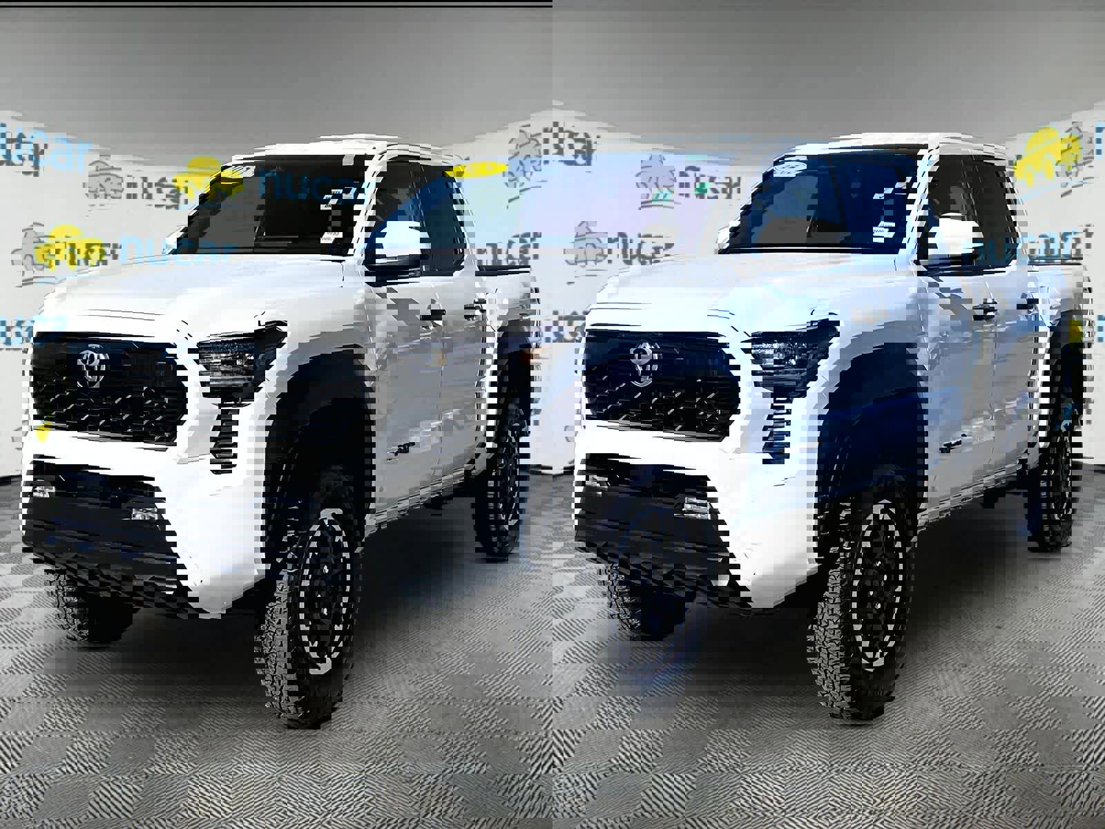 Used 2025 Toyota Tacoma TRD Off-Road image 3