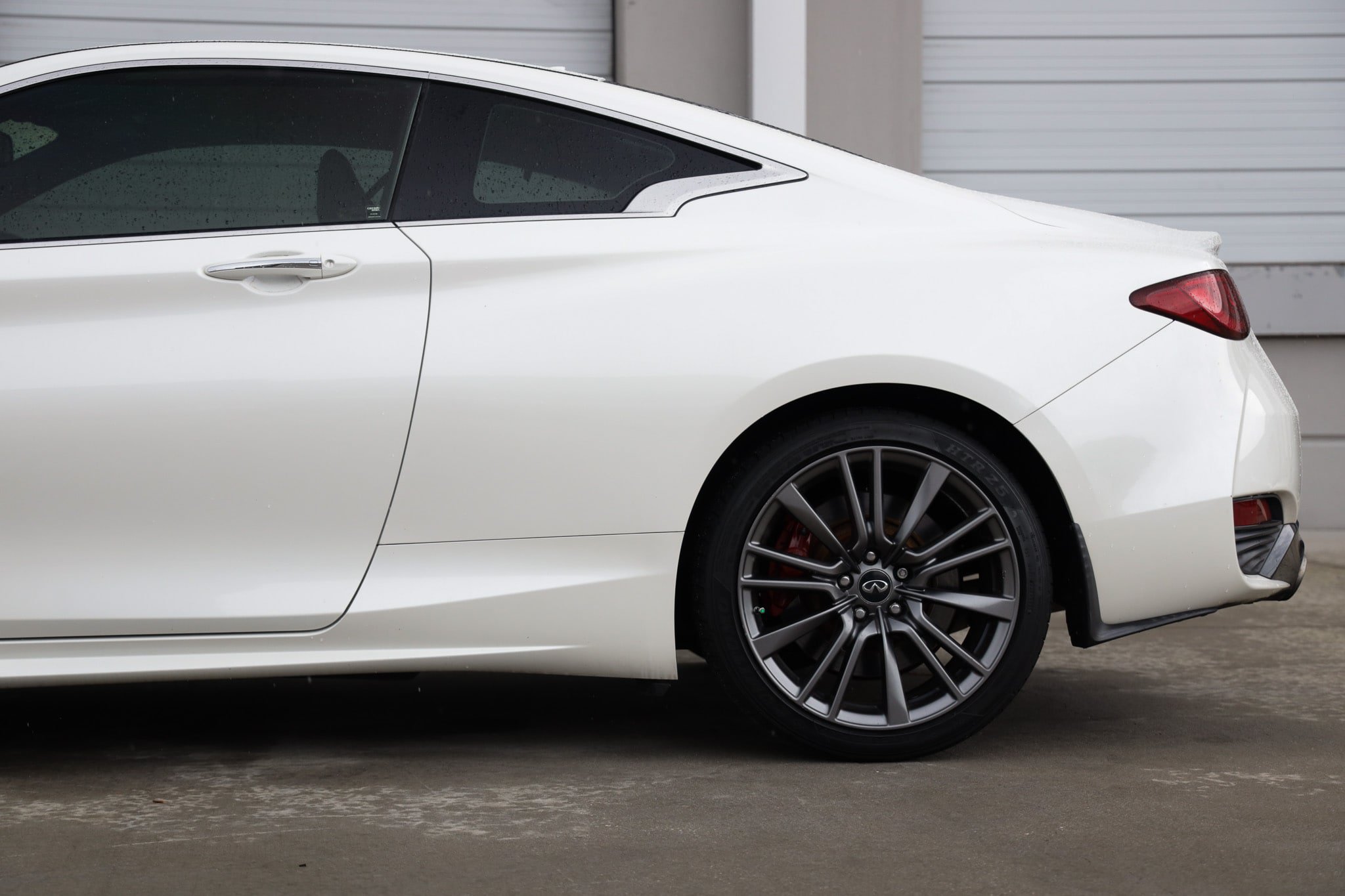 Used 2017 INFINITI Q60 Red Sport 400 RWD image 28