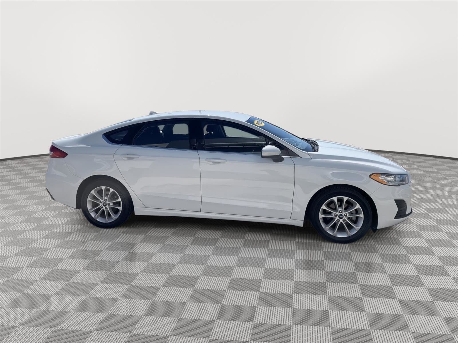 Used 2020 Ford Fusion SE image 8