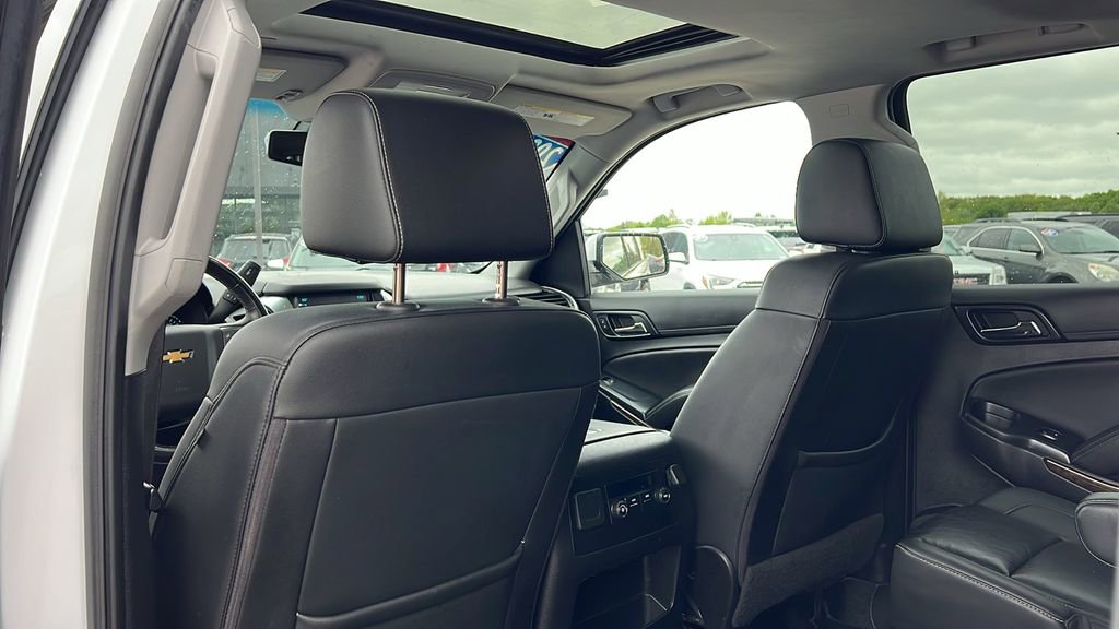 Used 2020 Chevrolet Suburban LT image 34