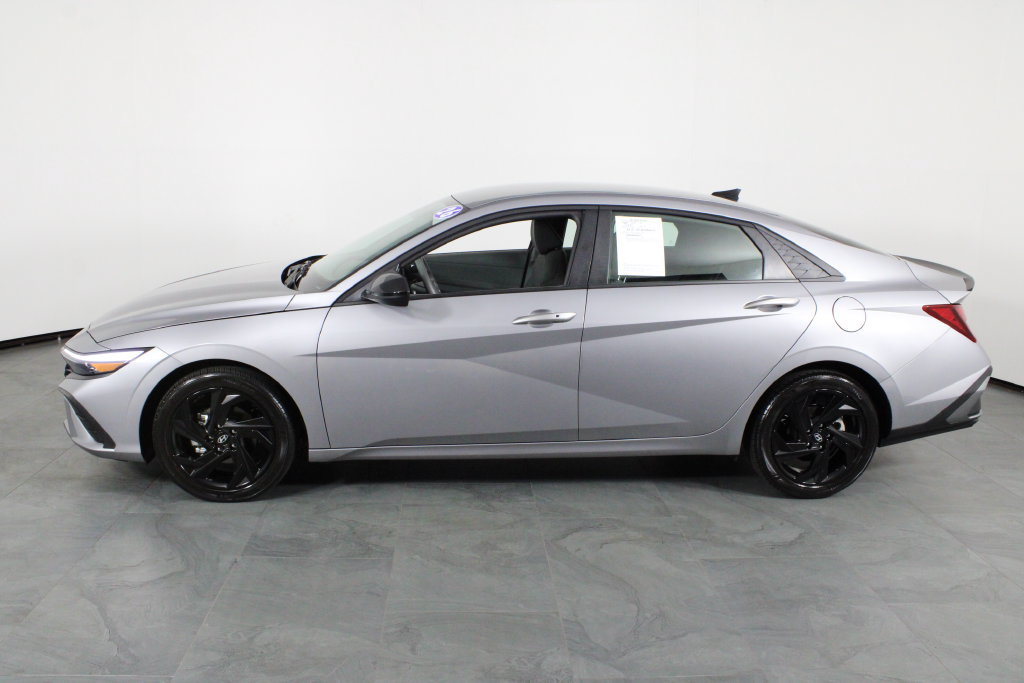 Certified 2026 Hyundai Elantra Sport FWD image 14