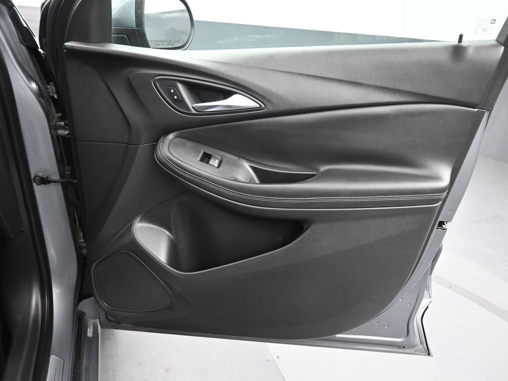 Used 2021 Buick Encore GX Select w/ Sport Touring Package image 37