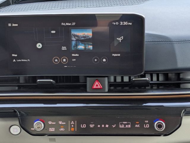Certified 2025 Kia Carnival SX Prestige FWD image 27
