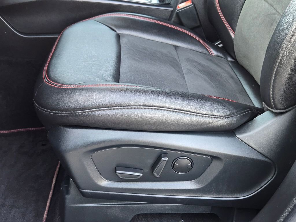 Used 2024 Ford Explorer ST-Line w/ Class IV Trailer Tow Package image 14