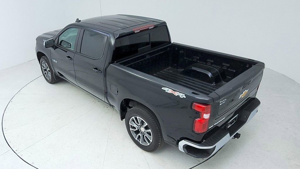 Certified 2023 Chevrolet Silverado 1500 LT w/ Leather Package image 15