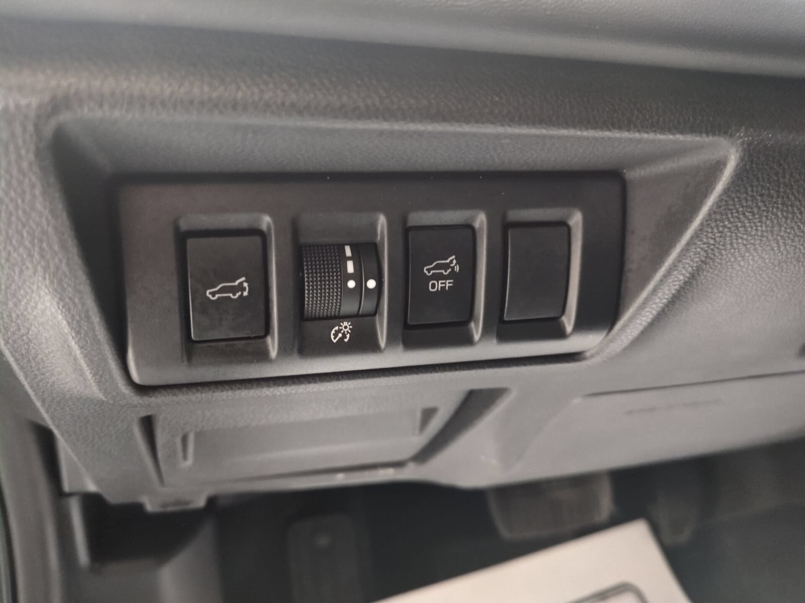 Certified 2024 Subaru Outback Limited AWD/4WD image 18
