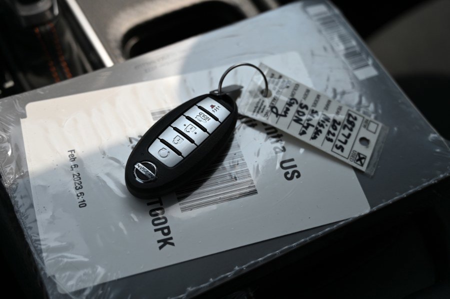 Used 2023 Nissan Sentra SR w/ Midnight Edition Package image 27