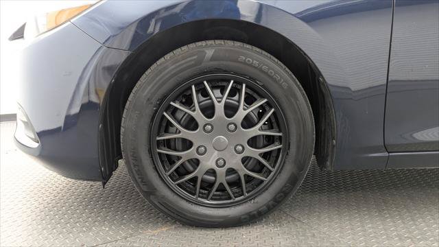 Used 2018 MAZDA MAZDA3 Sport FWD image 27