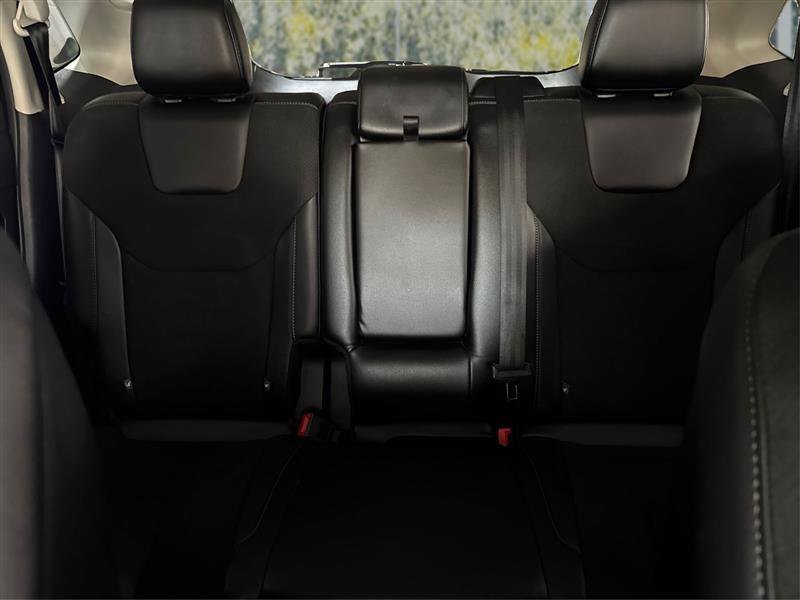 Used 2016 Ford Edge Sport w/ Technology Package image 15