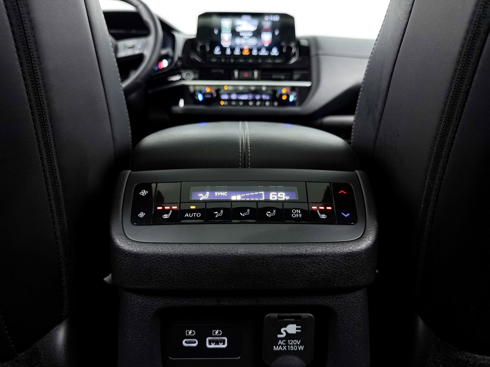 Used 2024 Nissan Pathfinder Platinum image 34