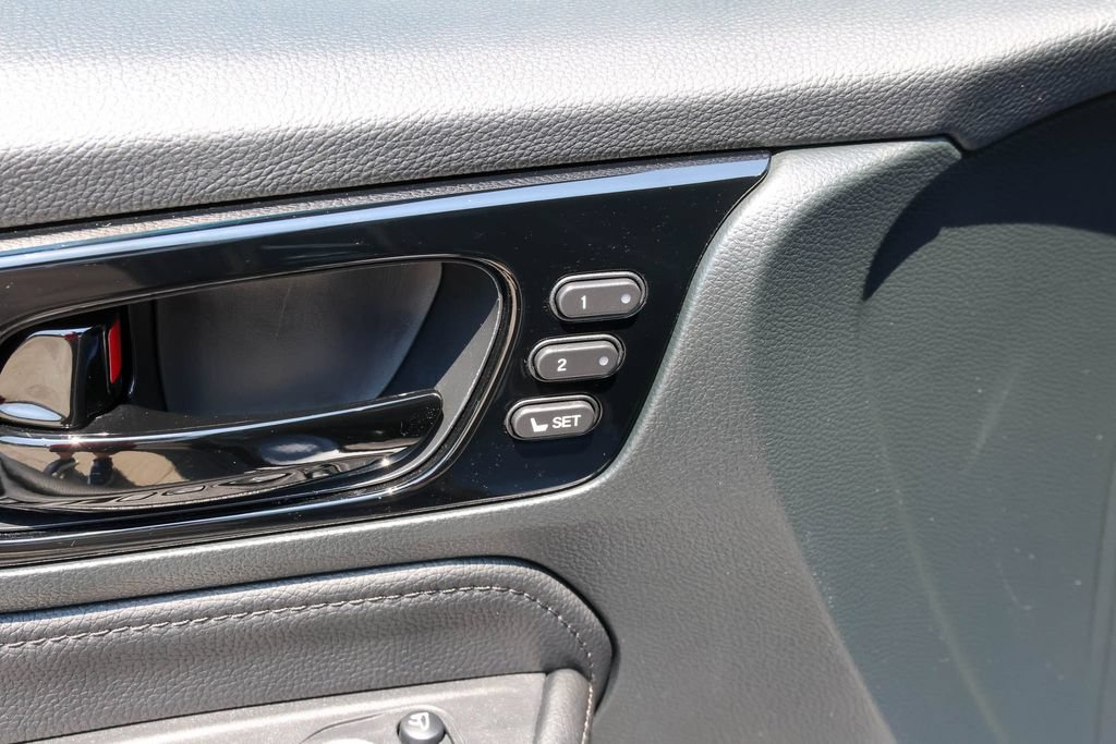 Used 2024 Honda Odyssey Elite image 5