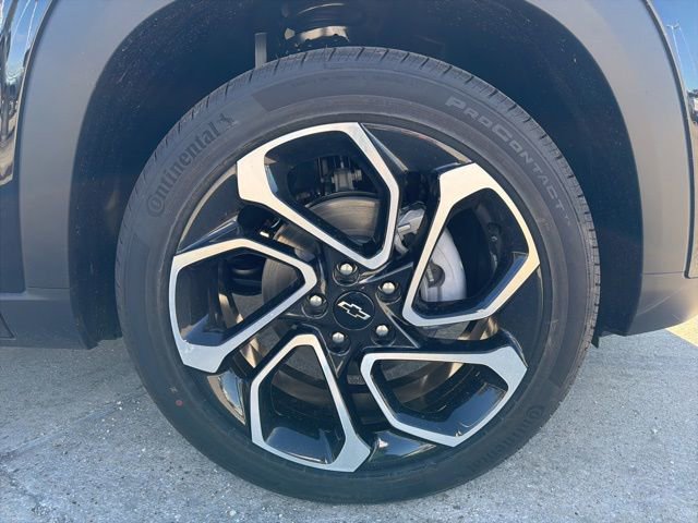 New 2026 Chevrolet Trax RS w/ Sunroof Package image 11