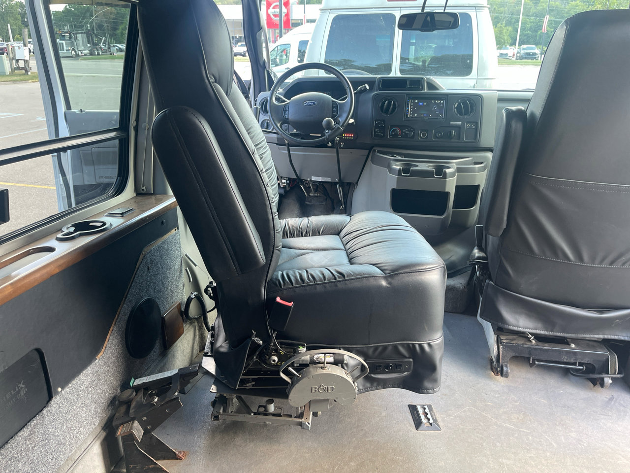 Used 2011 Ford E-250 and Econoline 250 w/ RV Plus Pkg image 5