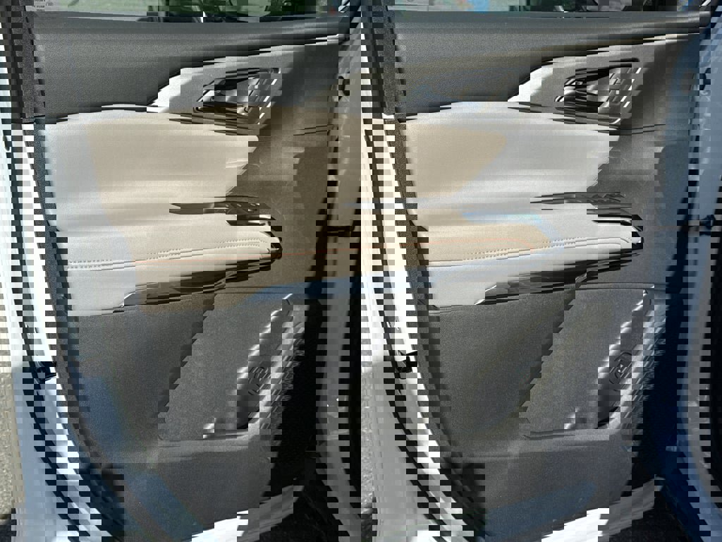 New 2026 Chevrolet Traverse LT w/ Driver Confidence Package image 10