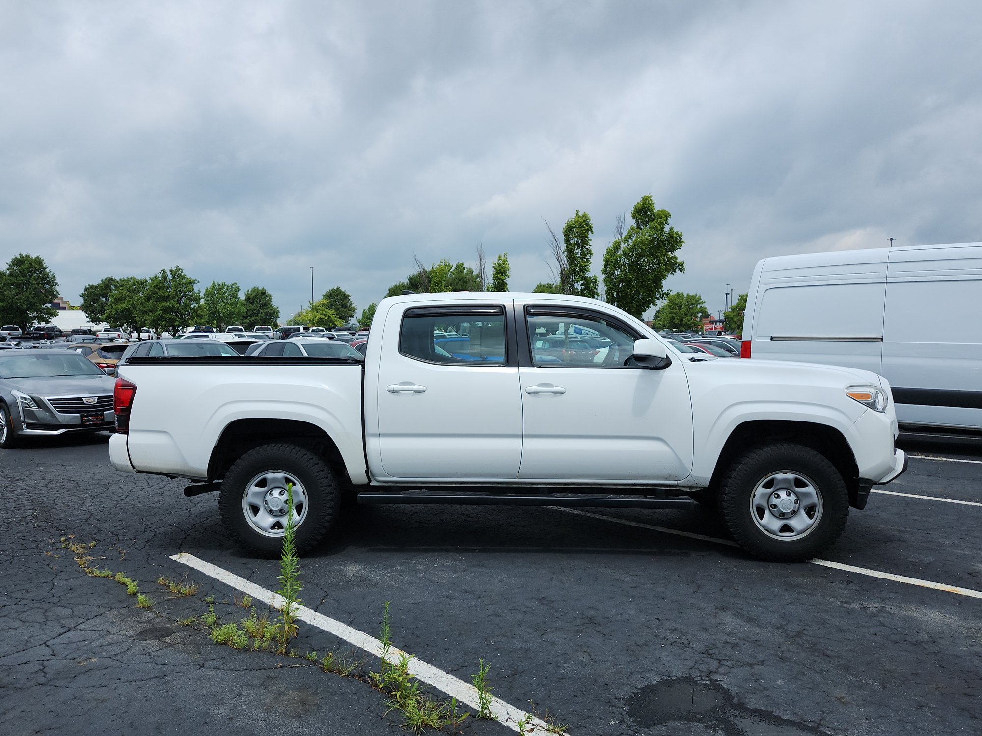 Used 2018 Toyota Tacoma SR w/ SR Convenience Package AWD/4WD image 7