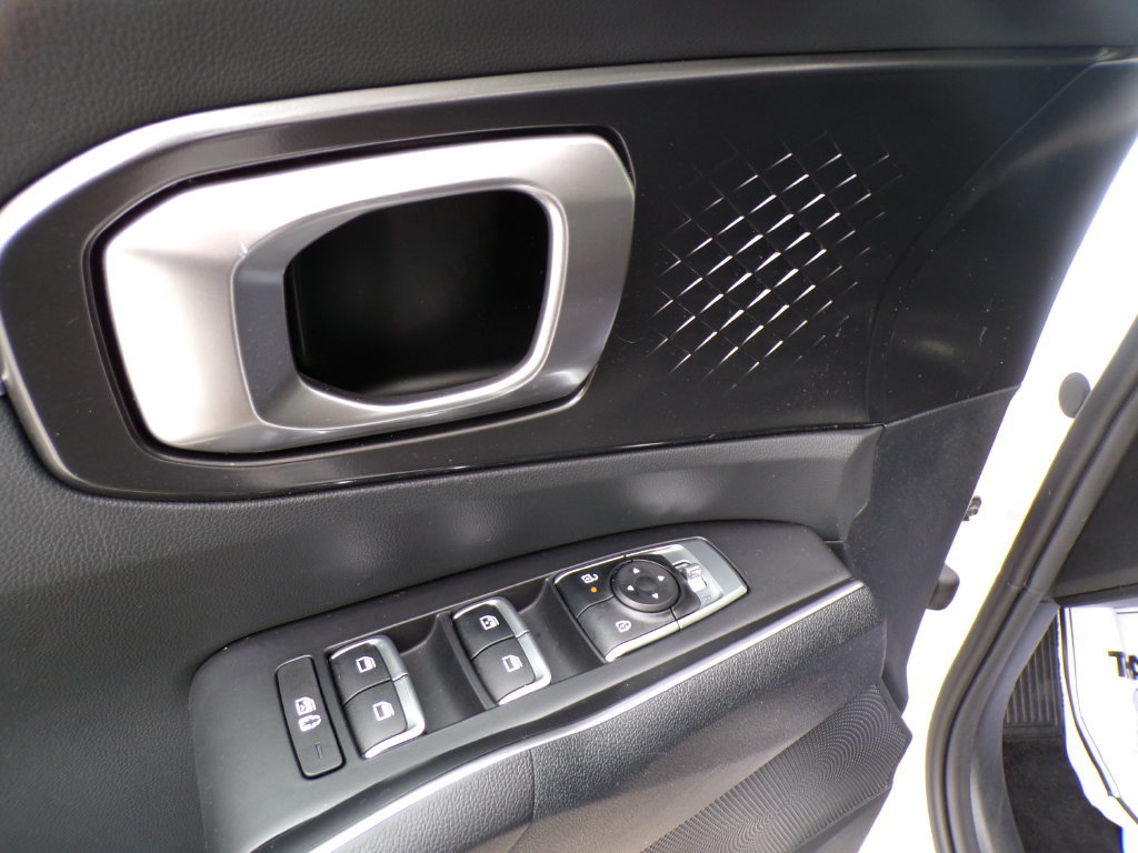 Used 2025 Kia Sorento S w/ Panoramic Sunroof Package FWD image 23