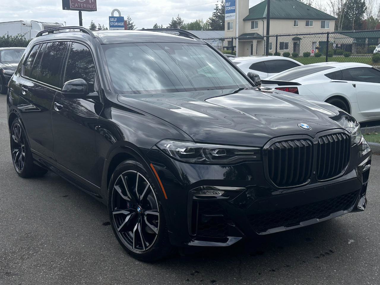 Used 2020 BMW X7 xDrive40i w/ M Sport Package AWD/4WD image 16
