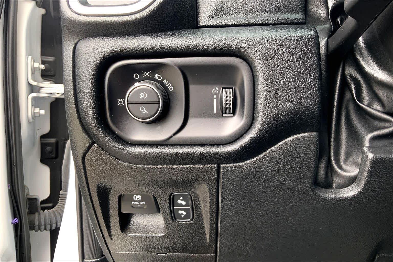 Used 2022 RAM 1500 Big Horn AWD/4WD image 33