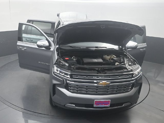 Used 2023 Chevrolet Suburban Premier AWD/4WD image 44