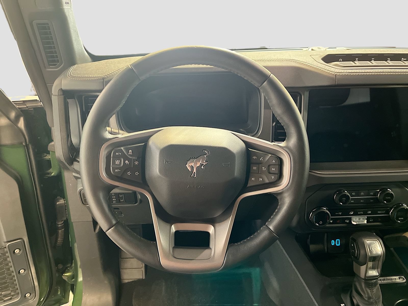 Used 2025 Ford Bronco Badlands AWD/4WD image 11