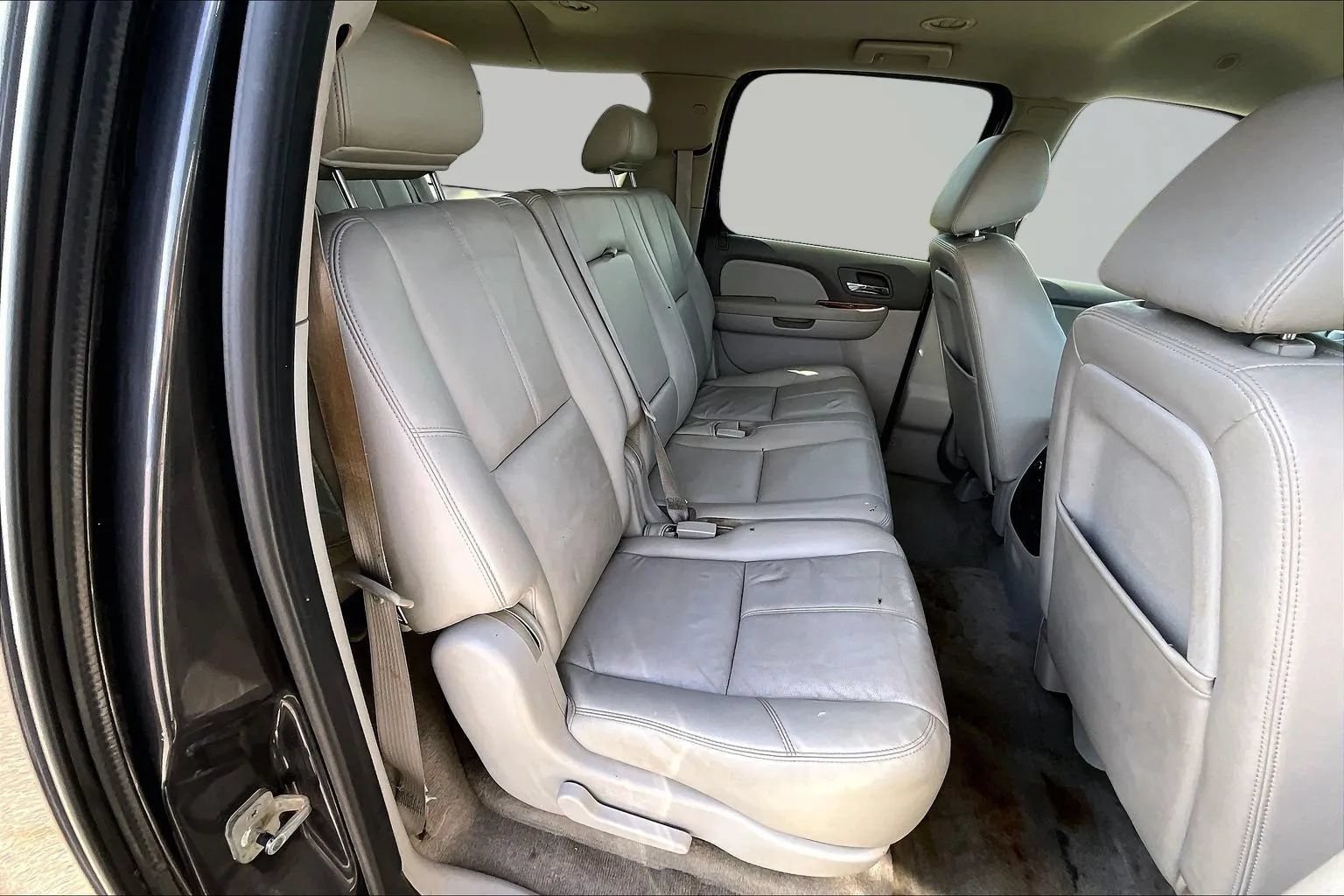 Used 2010 Chevrolet Suburban LT AWD/4WD image 26