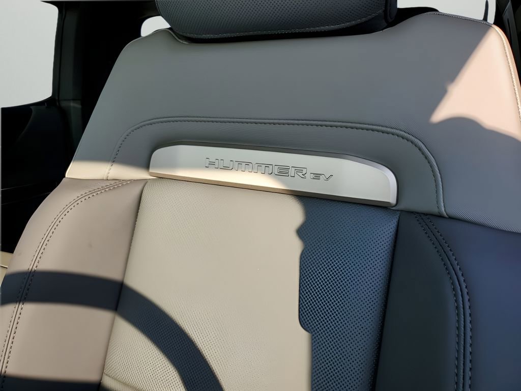 New 2025 GMC Hummer EV 2X w/ LPO, Dark Essentials Package image 28