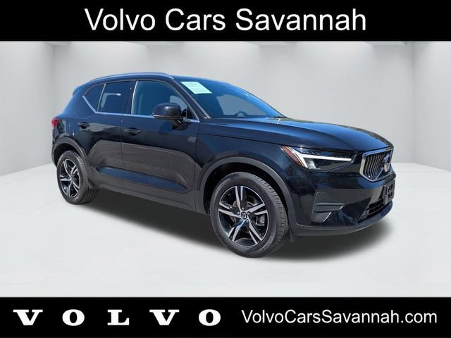 Certified 2025 Volvo XC40 B5 Core