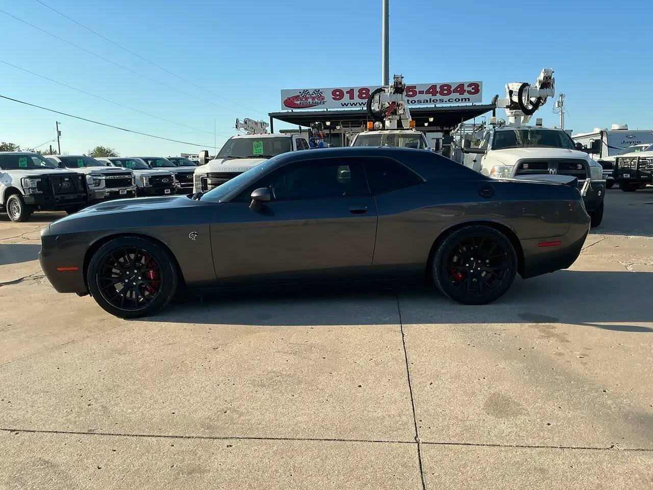 Used 2015 Dodge Challenger SRT Hellcat RWD image 1