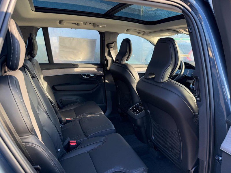 New 2026 Volvo XC90 B6 Ultra w/ Protection Package image 5