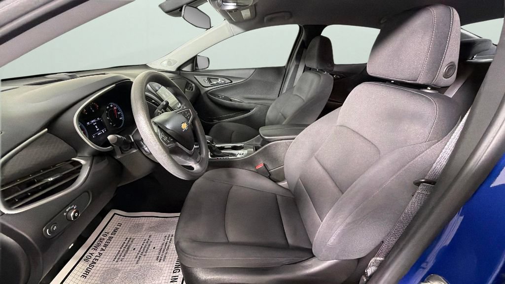 Used 2023 Chevrolet Malibu LT FWD image 17