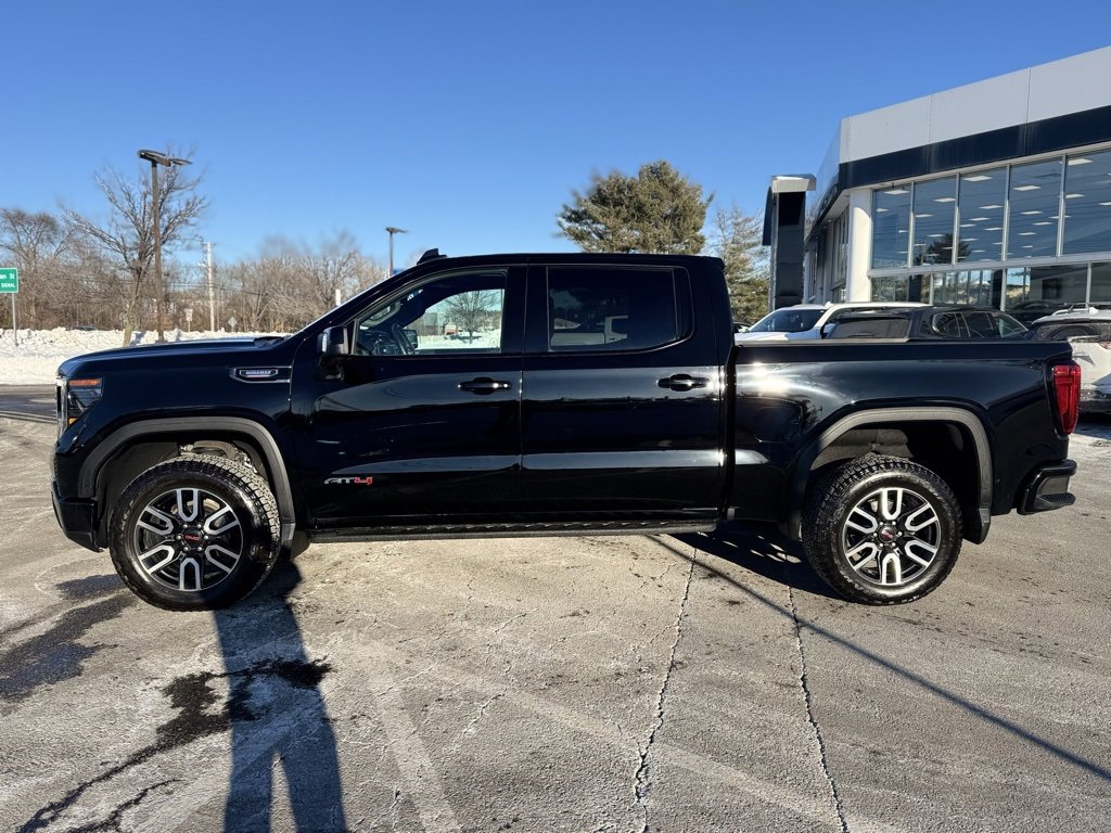 Used 2024 GMC Sierra 1500 AT4 w/ AT4 Premium Package image 2