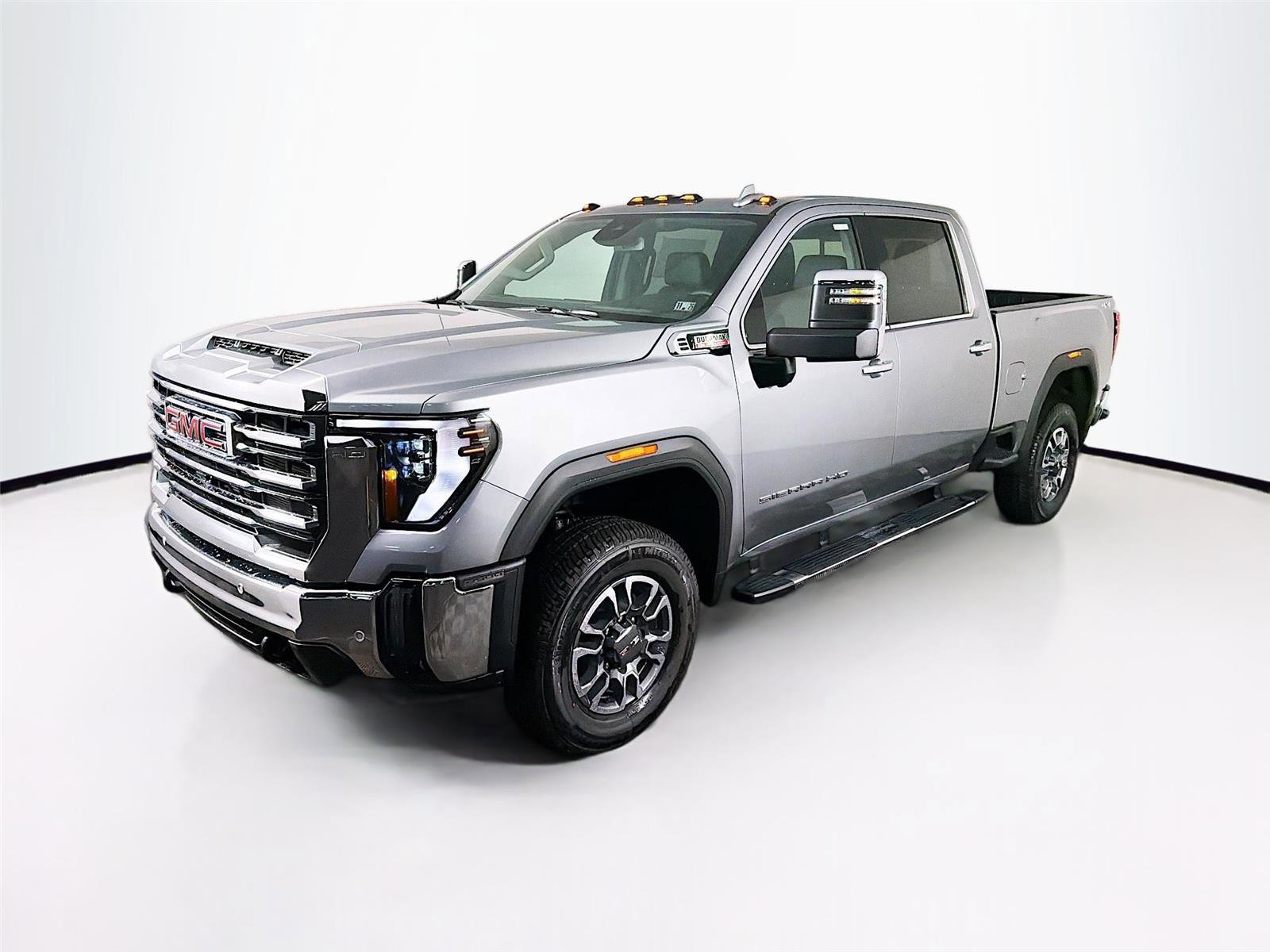 New 2026 GMC Sierra 2500 SLT w/ SLT Premium Package image 3