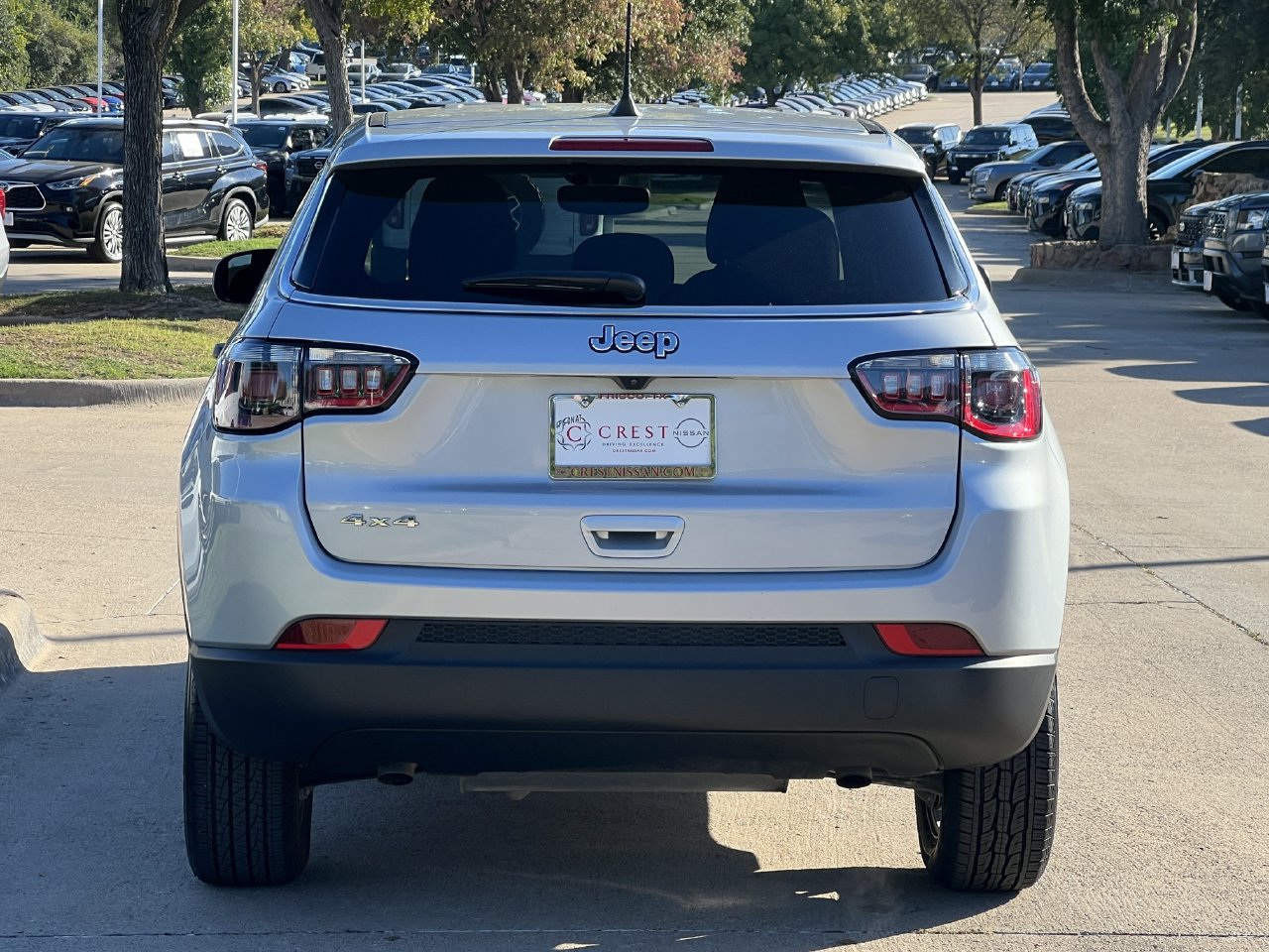 Used 2025 Jeep Compass Sport AWD/4WD image 5