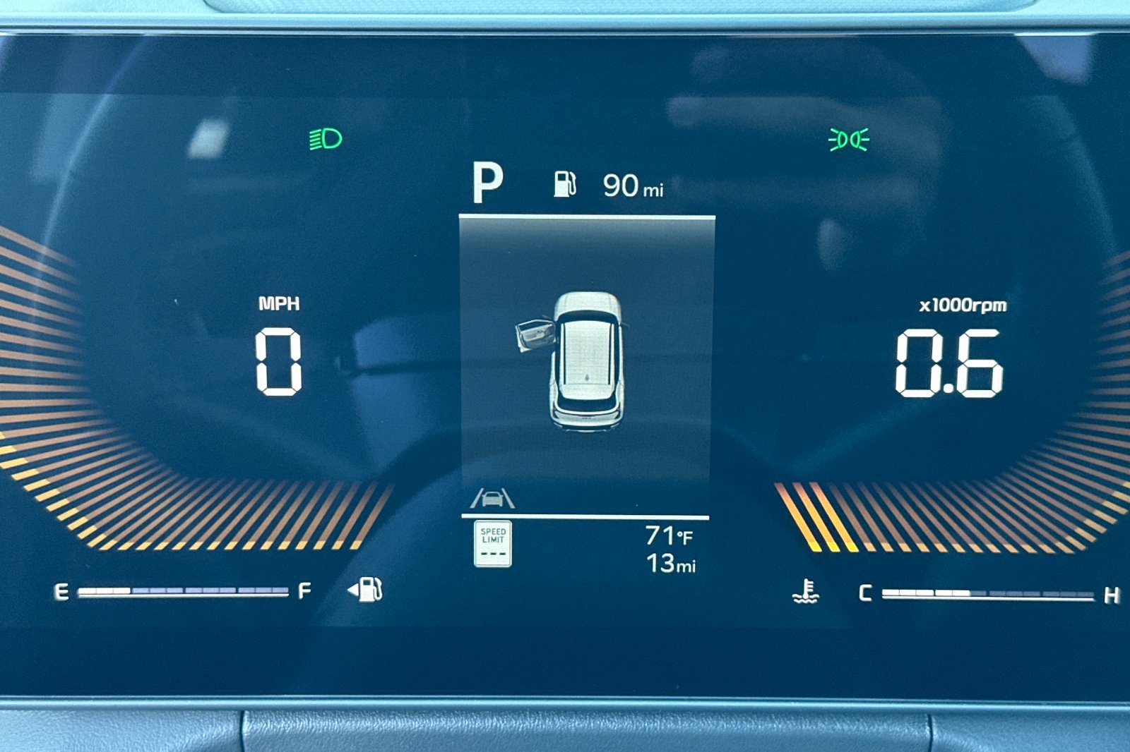 New 2027 Kia Seltos LX FWD image 23