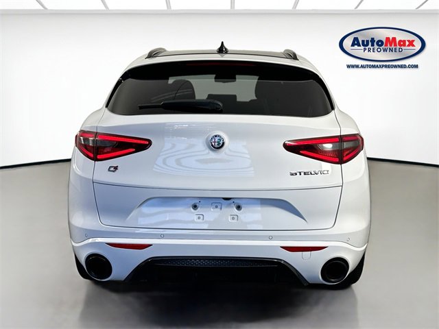 Used 2022 Alfa Romeo Stelvio Veloce image 8