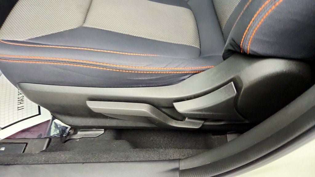 Used 2019 Subaru Crosstrek 2.0i Premium AWD/4WD image 12