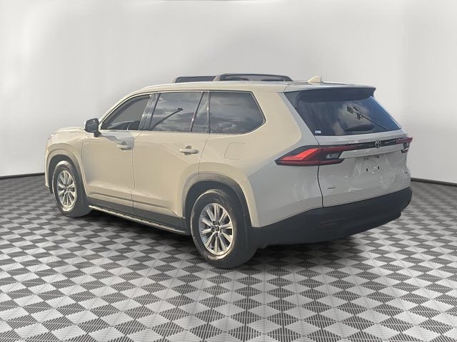 Used 2024 Toyota Grand Highlander AWD image 4