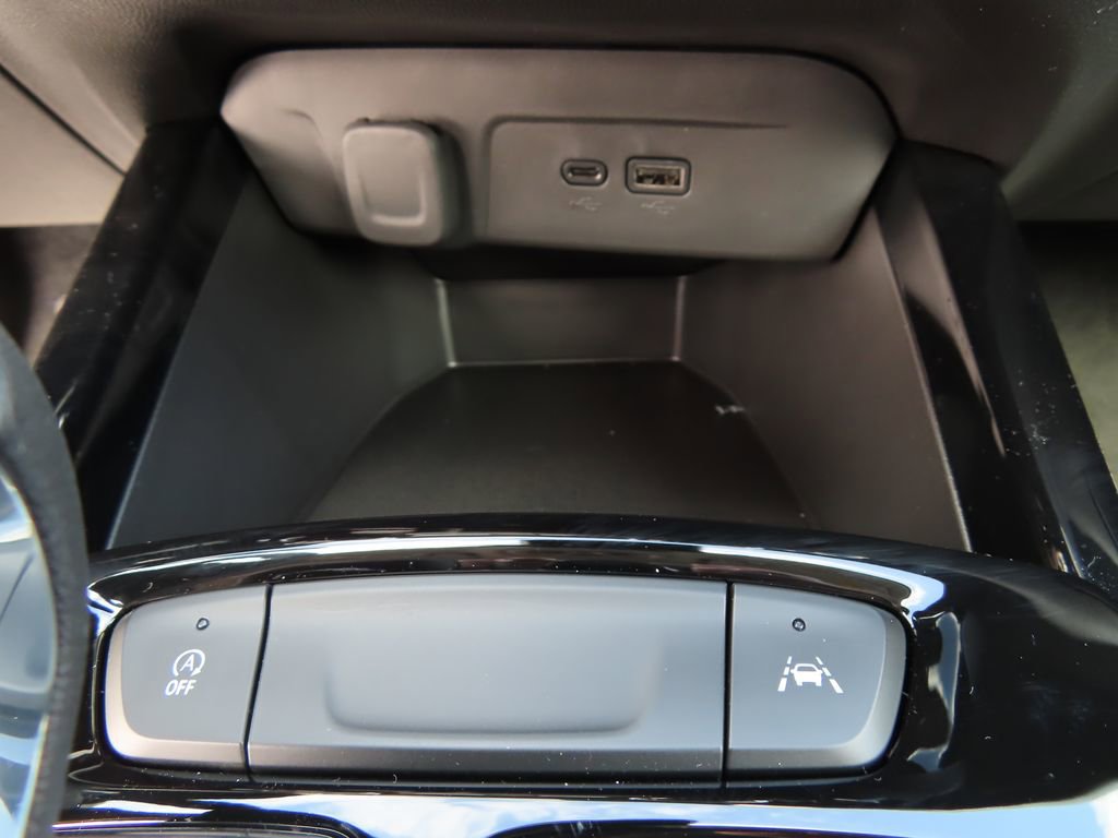 New 2026 Chevrolet Trax LT w/ Driver Confidence Package image 9