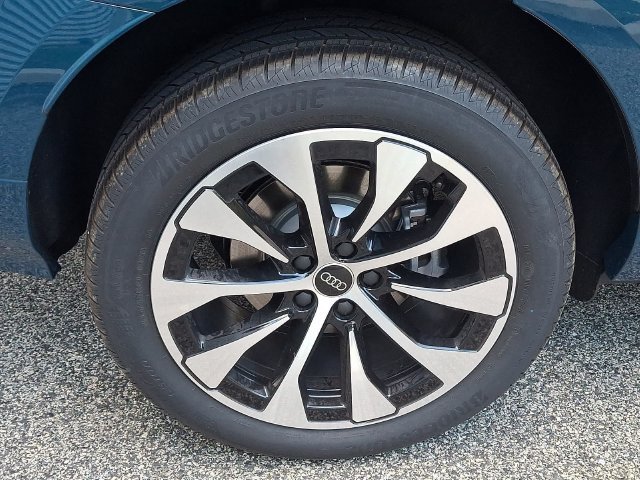 New 2026 Audi Q3 quattro 2.0T AWD/4WD image 5