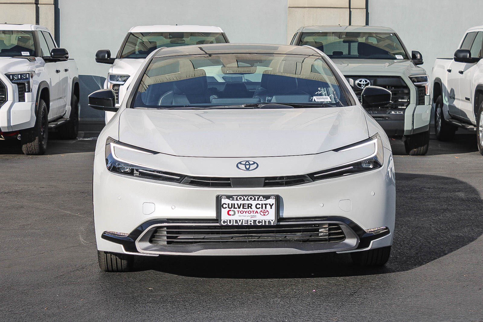 New 2027 Toyota Prius Limited FWD image 2