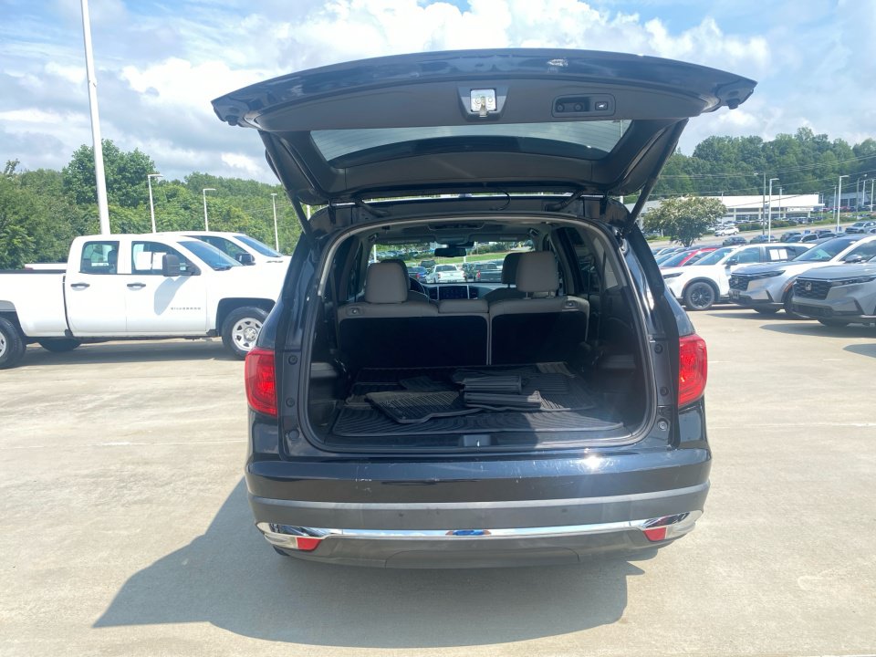Used 2017 Honda Pilot Touring image 18