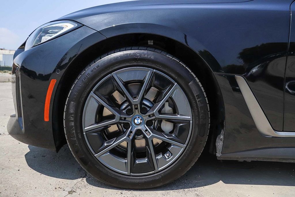 Used 2023 BMW i4 eDrive40 RWD image 13