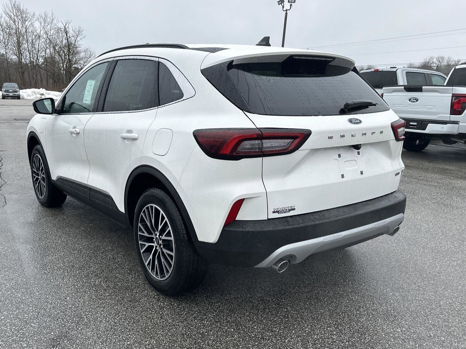 New 2025 Ford Escape PHEV image 8