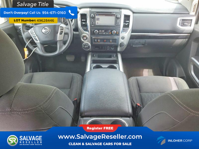 Used 2017 Nissan Titan SV AWD/4WD image 11