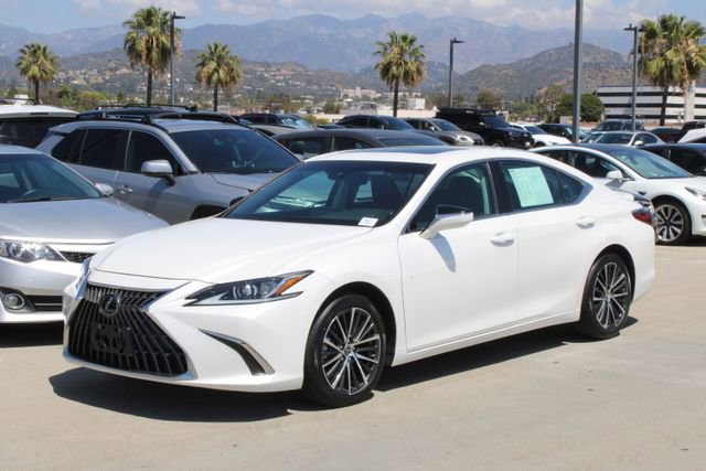 Certified 2024 Lexus ES 300h w/ Premium Package image 3
