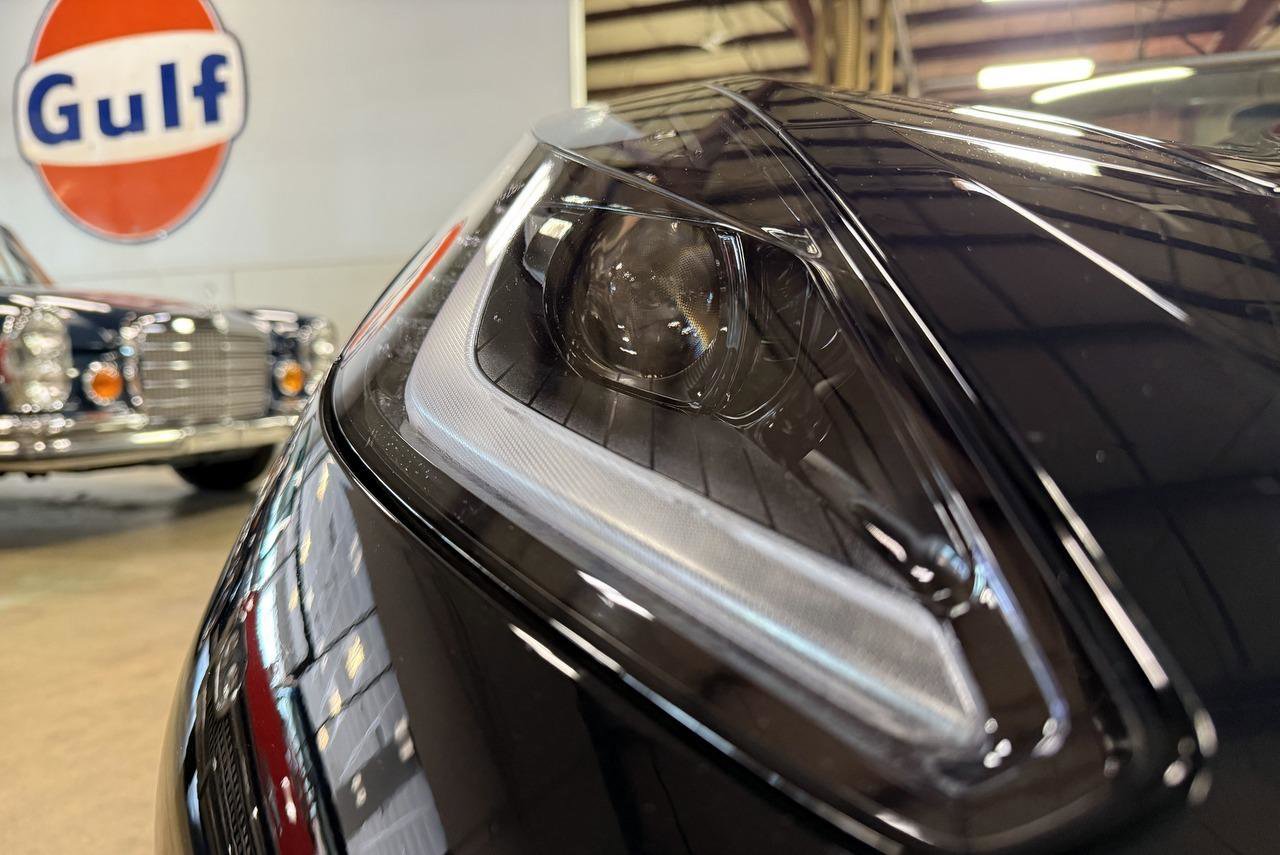 Used 2018 Chevrolet Corvette Stingray Convertible w/ 3LT Preferred Equipment Group image 64