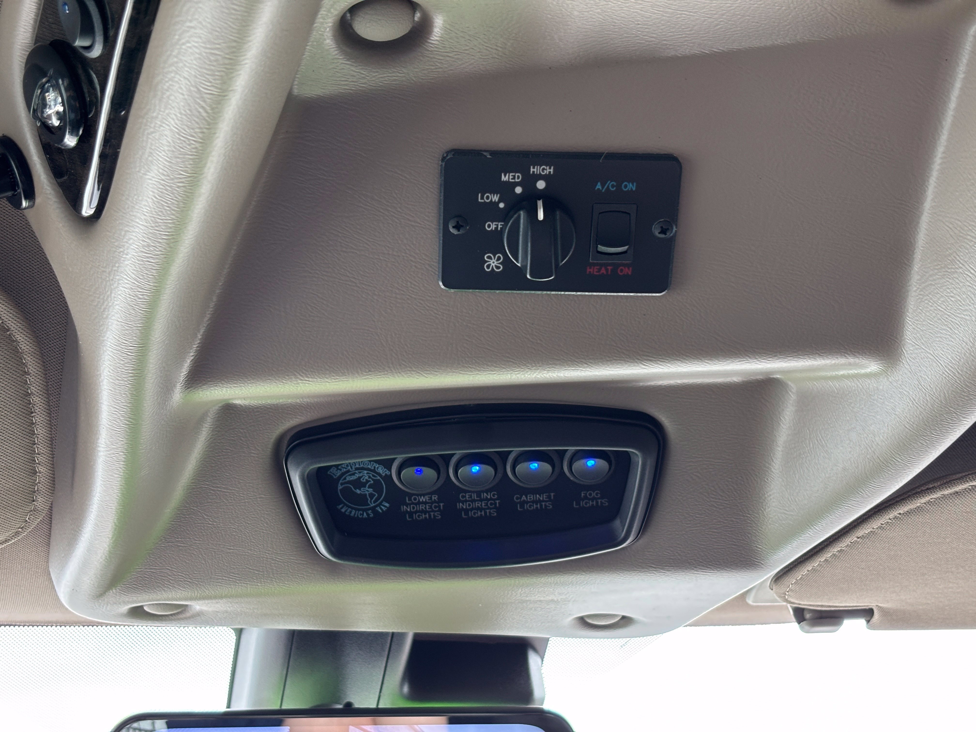 New 2026 GMC Savana 2500 w/ Driver Convenience Package RWD image 31