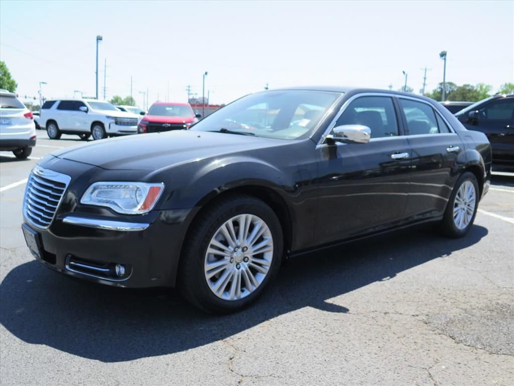 Used 2013 Chrysler 300 C AWD/4WD image 8