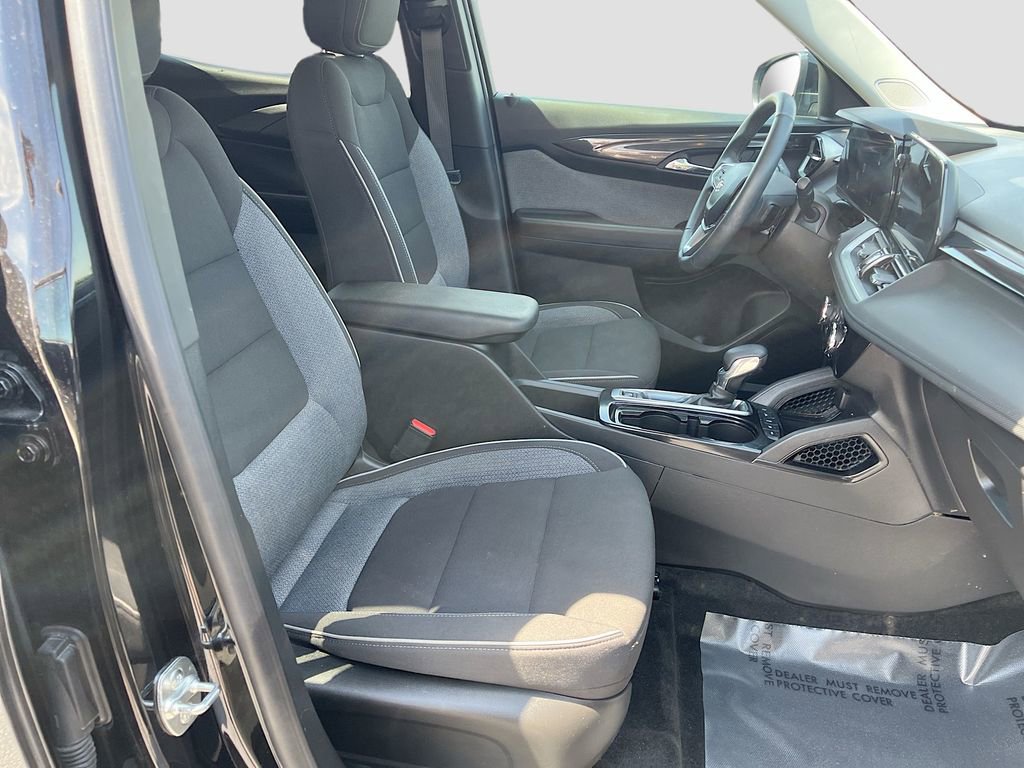 Used 2024 Chevrolet TrailBlazer LT w/ LT Cold Weather Package image 26